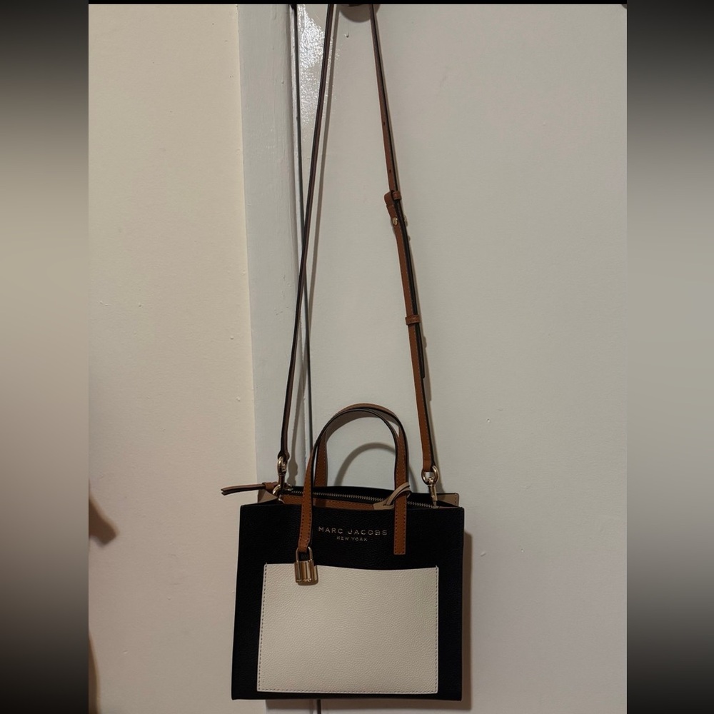Marc Jacob’s multi color crossbody